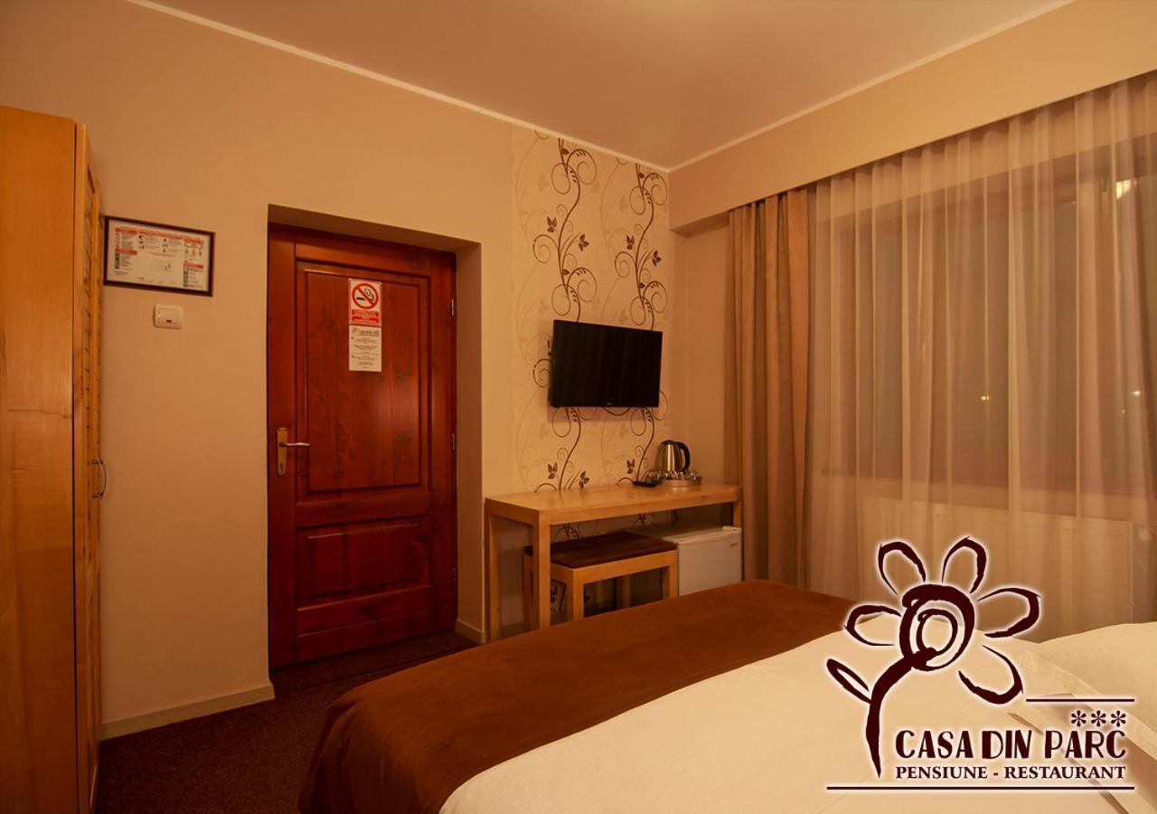 Casa Din Parc Guest house